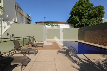 Apartamento para alugar com 107m², 3 quartos e 2 vagas Apartamento para alugar com 107m², 3 quartos e 2 vagasÁrea comum - Piscina