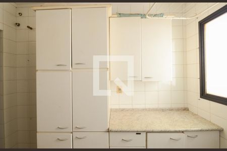 Apartamento para alugar com 107m², 3 quartos e 2 vagas Apartamento para alugar com 107m², 3 quartos e 2 vagasÁrea de Serviço