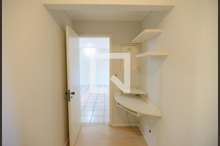 Apartamento para alugar com 107m², 3 quartos e 2 vagas Apartamento para alugar com 107m², 3 quartos e 2 vagasCorredor