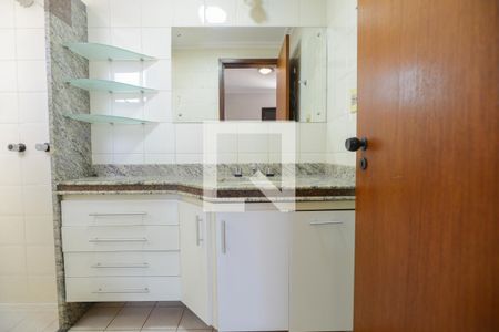 Apartamento para alugar com 107m², 3 quartos e 2 vagas Apartamento para alugar com 107m², 3 quartos e 2 vagasBanheiro da Suíte