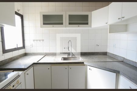 Apartamento para alugar com 107m², 3 quartos e 2 vagas Apartamento para alugar com 107m², 3 quartos e 2 vagasCozinha