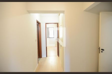 Apartamento para alugar com 107m², 3 quartos e 2 vagas Apartamento para alugar com 107m², 3 quartos e 2 vagasCorredor