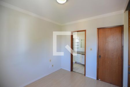 Apartamento para alugar com 107m², 3 quartos e 2 vagas Apartamento para alugar com 107m², 3 quartos e 2 vagasSuíte