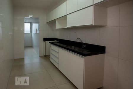 Apartamento à venda com 65m², 2 quartos e 2 vagasCozinha
