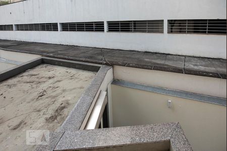 Apartamento à venda com 65m², 2 quartos e 2 vagasÁrea de Serviço vista