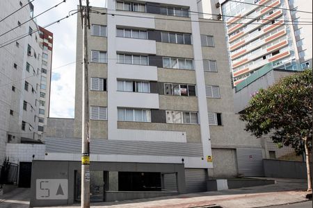 Apartamento à venda com 65m², 2 quartos e 2 vagasFachada