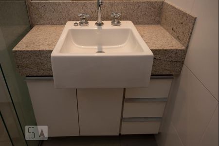 Apartamento à venda com 65m², 2 quartos e 2 vagasBanheiro