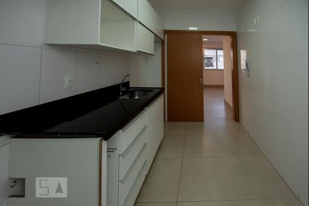 Apartamento à venda com 65m², 2 quartos e 2 vagasCozinha