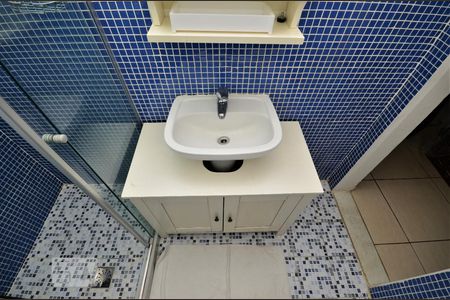 Banheiro de kitnet/studio à venda com 1 quarto, 25m² em Botafogo, Rio de Janeiro