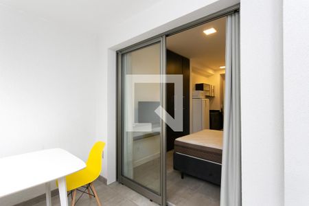Varanda de kitnet/studio à venda com 1 quarto, 24m² em Vila Madalena, São Paulo