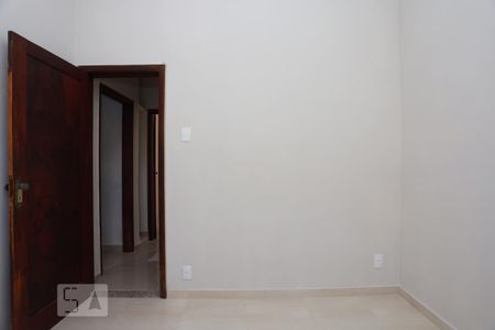 Quarto 1 de apartamento para alugar com 2 quartos, 56m² em Grajaú, Rio de Janeiro
