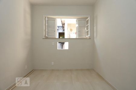 Quarto 2 de apartamento para alugar com 2 quartos, 56m² em Grajaú, Rio de Janeiro