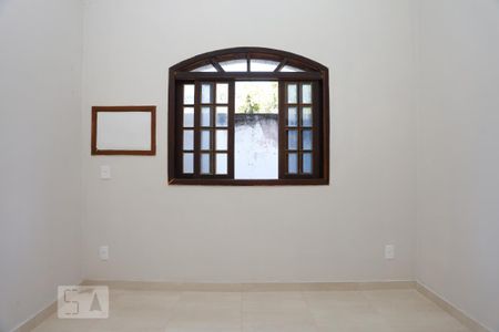 Quarto 1 de apartamento para alugar com 2 quartos, 56m² em Grajaú, Rio de Janeiro