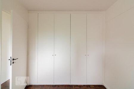 Quarto 1 de apartamento para alugar com 2 quartos, 90m² em Vila Olímpia, São Paulo