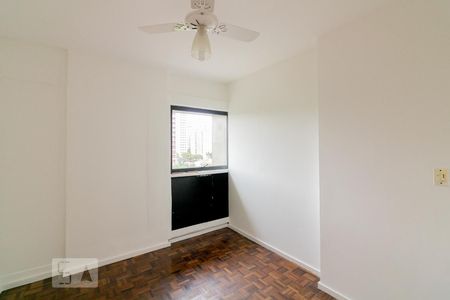 Quarto 1 de apartamento para alugar com 2 quartos, 90m² em Vila Olímpia, São Paulo