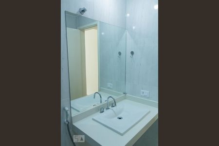 Apartamento à venda com 130m², 3 quartos e 1 vaga Apartamento à venda com 130m², 3 quartos e 1 vagabanheiro da suíte