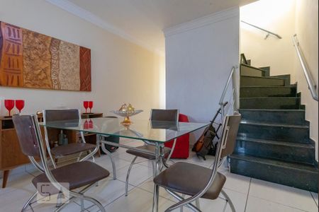 Casa para alugar com 114m², 3 quartos e 2 vagas Casa para alugar com 114m², 3 quartos e 2 vagasSala