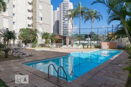 Apartamento à venda com 65m², 3 quartos e 1 vaga Apartamento à venda com 65m², 3 quartos e 1 vagaPiscina