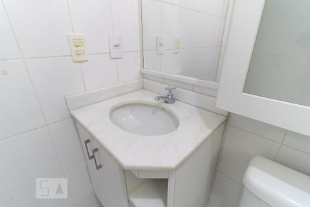 Apartamento à venda com 65m², 3 quartos e 1 vaga Apartamento à venda com 65m², 3 quartos e 1 vagaBanheiro da Suíte