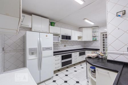 Casa à venda com 246m², 4 quartos e 2 vagasCozinha