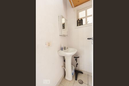 Casa à venda com 246m², 4 quartos e 2 vagasLavabo 2