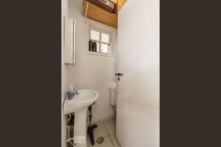 Casa à venda com 246m², 4 quartos e 2 vagasLavabo 2