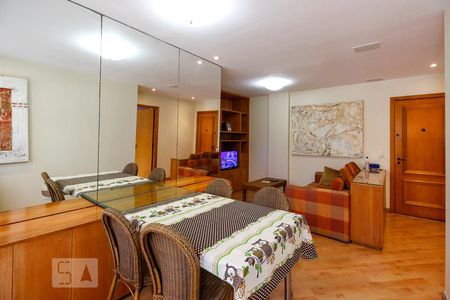 Sala de apartamento para alugar com 2 quartos, 99m² em Recreio dos Bandeirantes, Rio de Janeiro