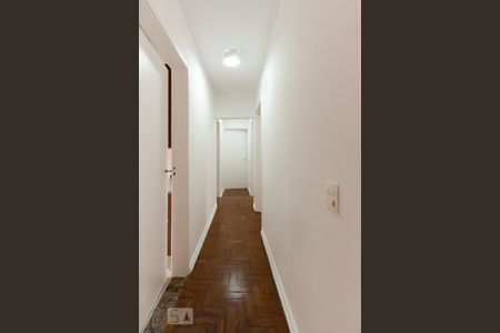 Corredor de apartamento à venda com 3 quartos, 134m² em Itaim Bibi, São Paulo