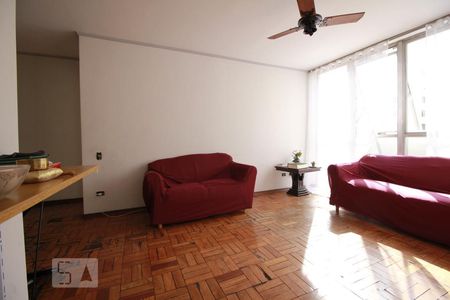 Salade Apartamento com 2 quartos, 73m² Vila Mariana
