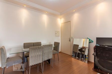 Sala de apartamento à venda com 2 quartos, 60m² em Piratininga, Osasco