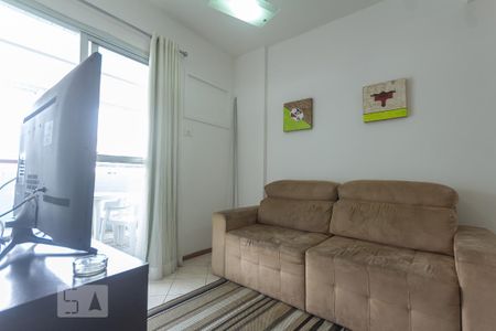 Sala de apartamento para alugar com 2 quartos, 65m² em Barra da Tijuca, Rio de Janeiro