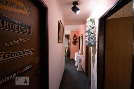Casa à venda com 330m², 4 quartos e 8 vagasCorredor
