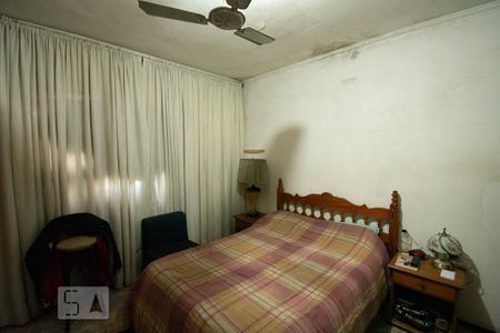 Casa à venda com 330m², 4 quartos e 8 vagasSuíte 1