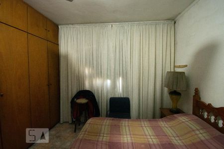 Casa à venda com 330m², 4 quartos e 8 vagasSuíte 1
