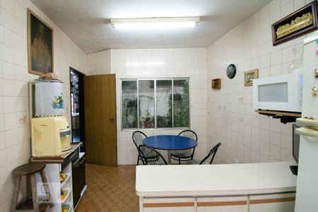 Casa à venda com 330m², 4 quartos e 8 vagasCozinha