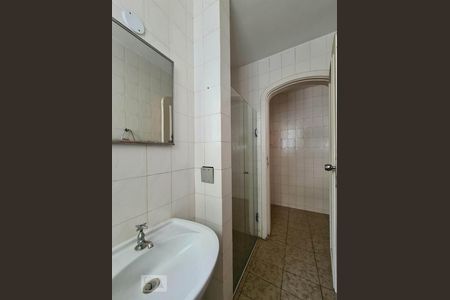 Casa à venda com 553m², 5 quartos e 8 vagasBanheiro Suíte de Serviço