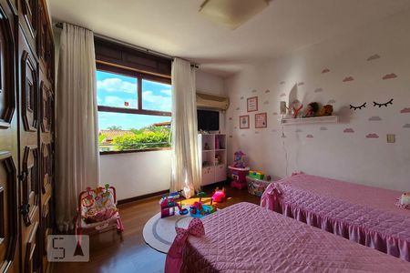 Casa à venda com 553m², 5 quartos e 8 vagasSuíte 3