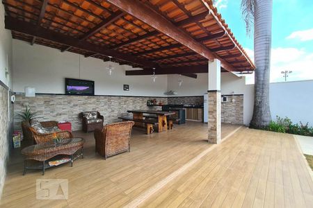 Casa à venda com 553m², 5 quartos e 8 vagasÁrea Gourmet 2