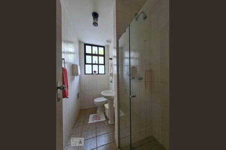 Casa à venda com 553m², 5 quartos e 8 vagasBanheiro Suíte de Serviço