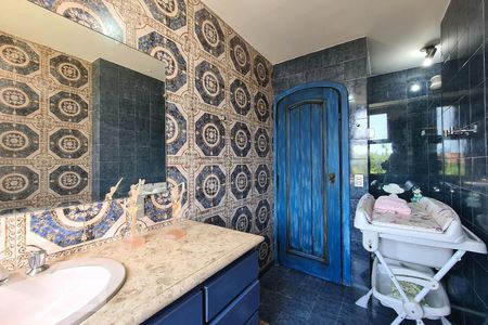 Casa à venda com 553m², 5 quartos e 8 vagasBanheiro Suíte 3