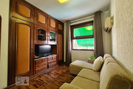 Casa à venda com 553m², 5 quartos e 8 vagasSala 3