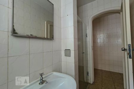 Casa à venda com 553m², 5 quartos e 8 vagasBanheiro Suíte de Serviço