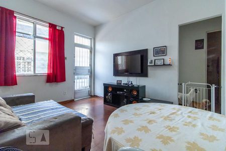 Sala de casa à venda com 2 quartos, 80m² em Penha, Rio de Janeiro