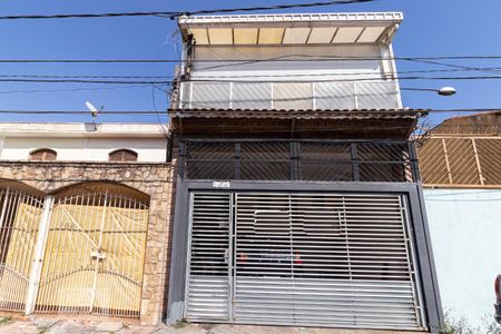 Casa à venda com 225m², 4 quartos e 2 vagasFachada