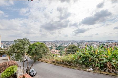 Casa para alugar com 300m², 4 quartos e 3 vagasvaranda Suíte 