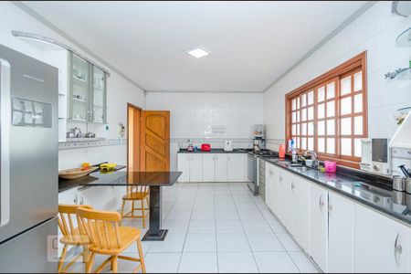 Casa para alugar com 300m², 4 quartos e 3 vagasCozinha