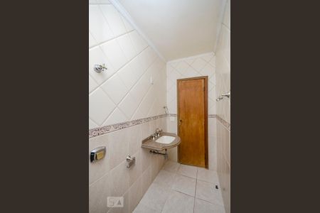 Casa para alugar com 300m², 4 quartos e 3 vagasBanheiro Social