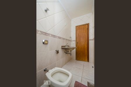 Casa para alugar com 300m², 4 quartos e 3 vagasBanheiro Social