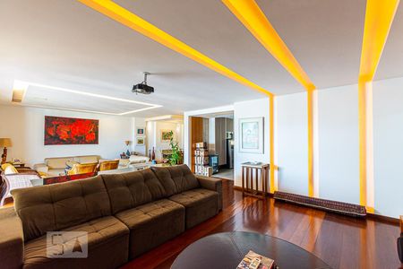 Apartamento à venda com 350m², 4 quartos e 3 vagasSala