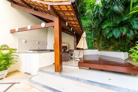 Apartamento à venda com 350m², 4 quartos e 3 vagasÁrea comum - Churrasqueira